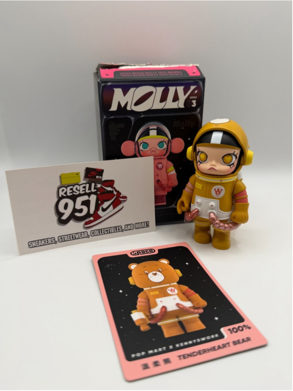 Pop Mart Mega Space Molly 100% Series 3 Figure — Tenderheart Bear
